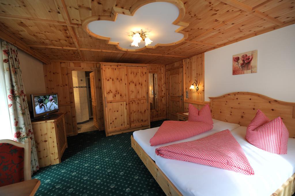 Hotel Garni Landhaus Platzer Zell am Ziller Exterior photo