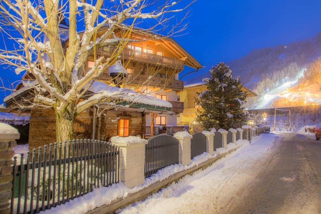 Hotel Garni Landhaus Platzer Zell am Ziller Exterior photo